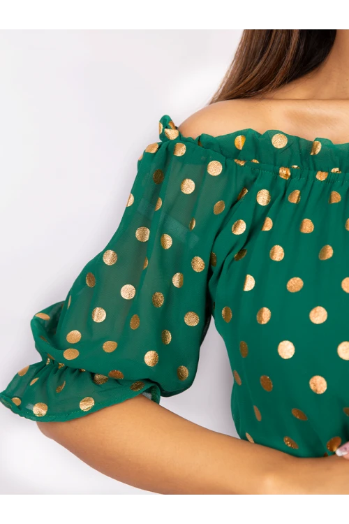 جلابيات يوم التأسيس منقّطه باللون الذهبي وبقصة واسعة الأكتاف