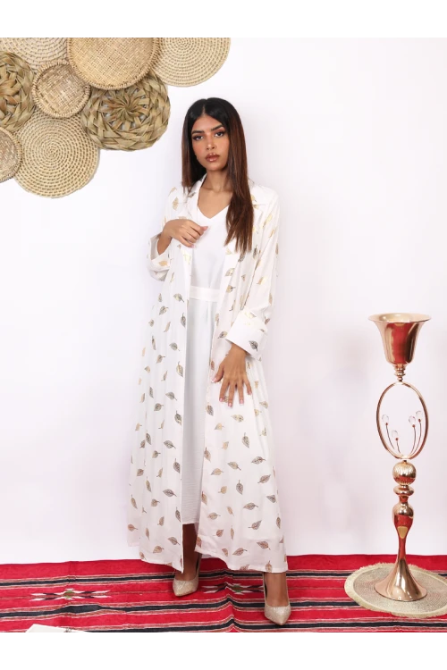 طقم قطعتين فستان وعباية ليوم التأسيس بطبعة أوراق شجر