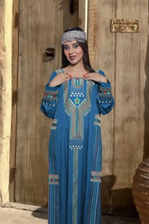 جلابية تراثية نسائي متعدد الالوان تطريز عسيري ونقوشات ملونة من الأمام والجوانب و الأكمام 