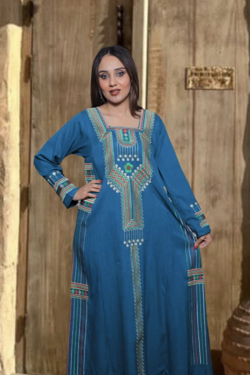 جلابية تراثية نسائي متعدد الالوان تطريز عسيري ونقوشات ملونة من الأمام والجوانب و الأكمام