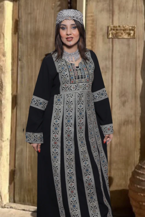 جلابية تراثية نسائي لون أسود تطريز عسيري باللون الفضي و الألوان من الأمام والجوانب و الأكمام