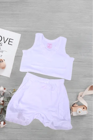 طقم بناتي داخلي لون أبيض قطعتين فنيله علاقي بتطريز دانتيل  وشورت بخصر مطاطي