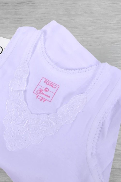 طقم بناتي داخلي لون أبيض قطعتين فنيله علاقي بتطريز دانتيل  وشورت بخصر مطاطي