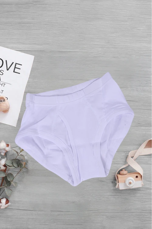 طقم ولادي داخلي لون أبيض قطعتين فنيله علاقي وشورت بخصر مطاطي